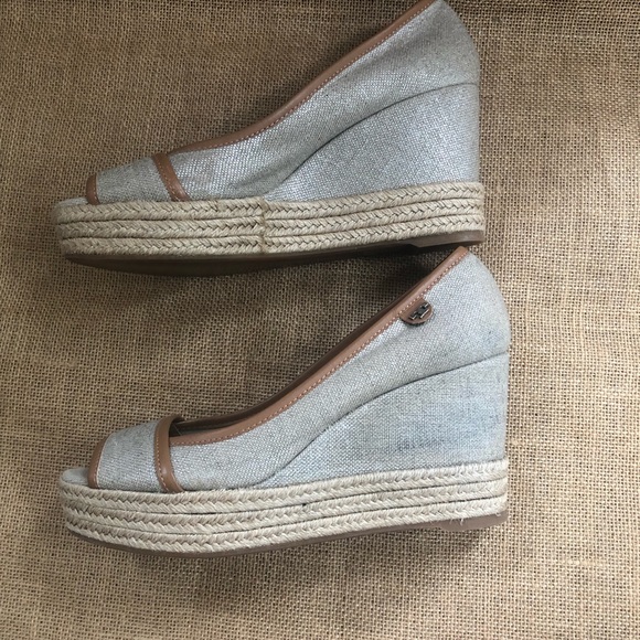TORY BURCH Majorca Espadrille Wedge Sz 7.5/38 Peep Toe Beige Silver - Picture 7 of 10